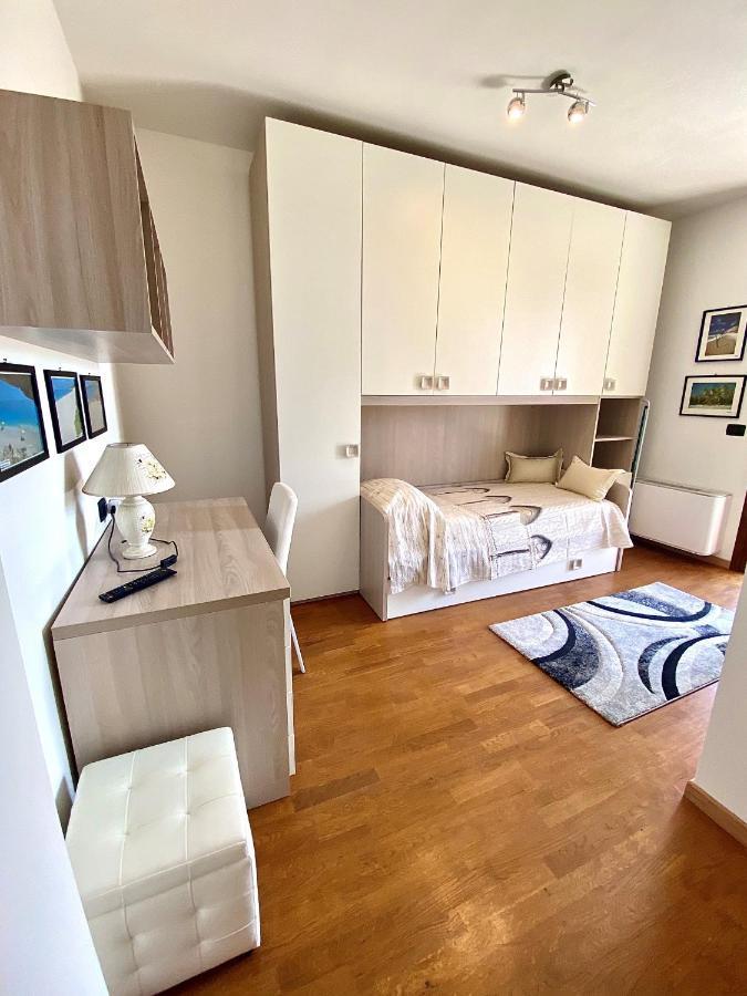 Dream Apartment Тосколано-Мадерно Екстер'єр фото